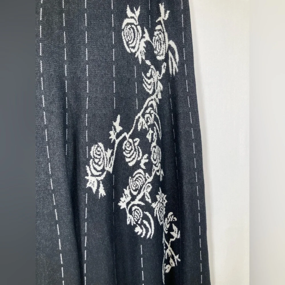 $13!!! End of season sale ends April 3rd Add to bundle for sale price - Picture 2 of 12